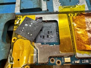 ASUS ZF8 FLIP ZS670KS拆除CPU