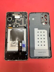 Samsung-A52-with-cover-removed