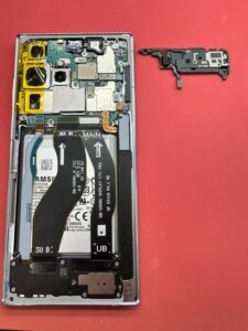 Samsung-S22U-disassembly-and-antenna-5
