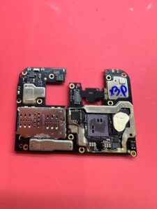POCO-X3-PRO-motherboard-removal-of-residual-glue-and-old-tin