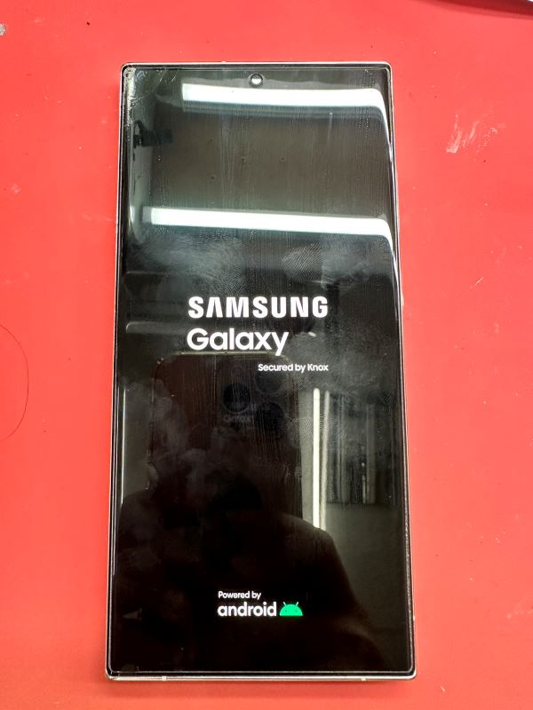 Samsung-S23-Ultra-phone-second-boot-screen