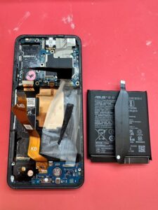 Remove-the-cell-phone-battery